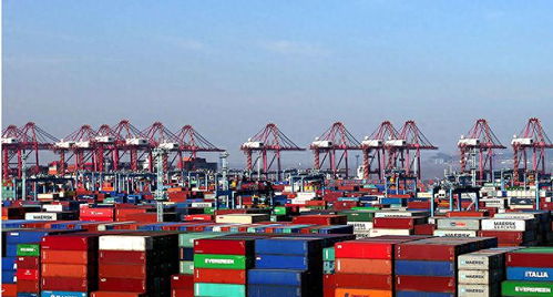 寧波一貨輪集裝箱發(fā)生燃爆,涉事港區(qū)為液化化工產(chǎn)品中轉基地